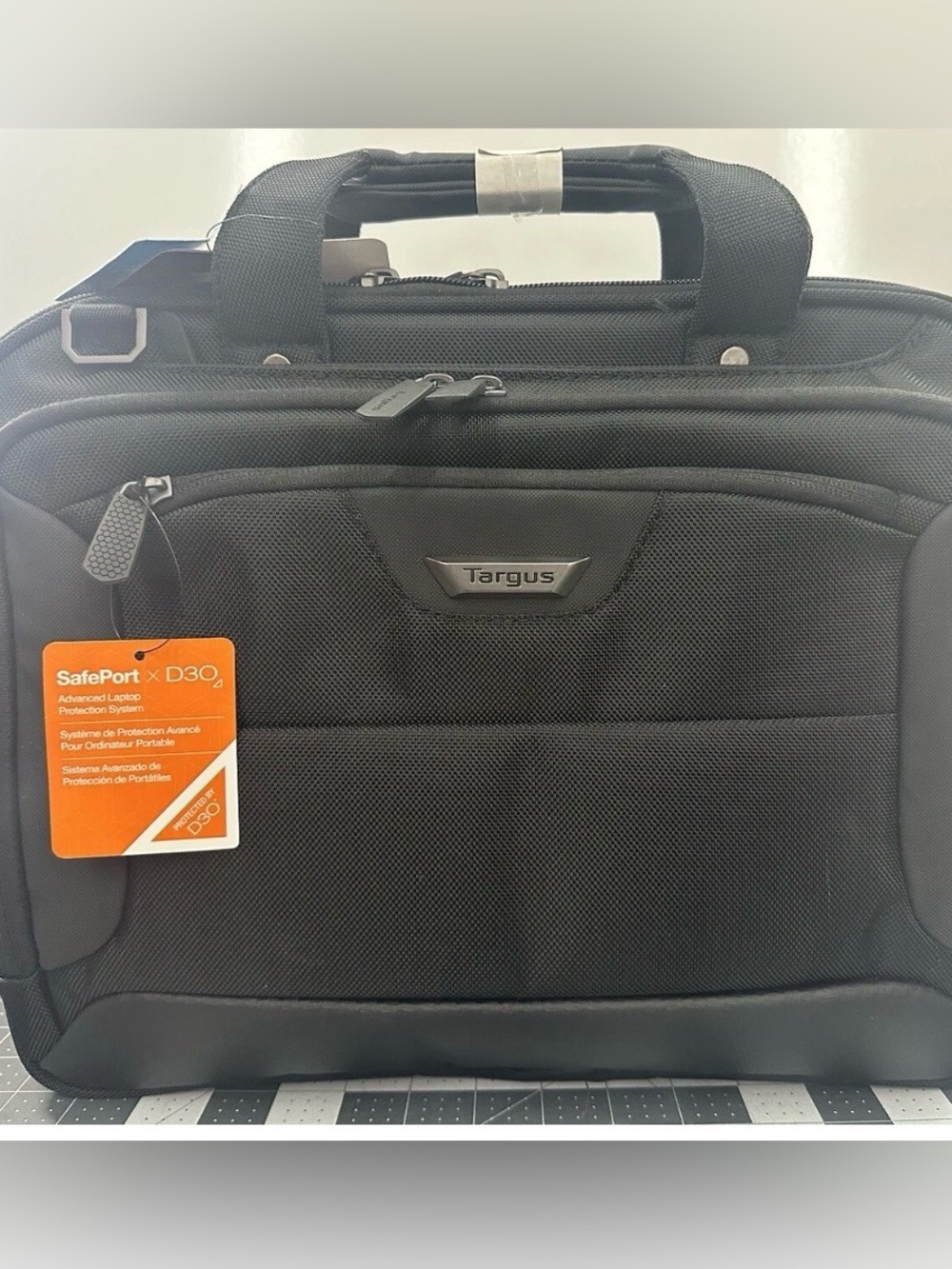 Targus Black Laptop Briefcase with Orange Tag